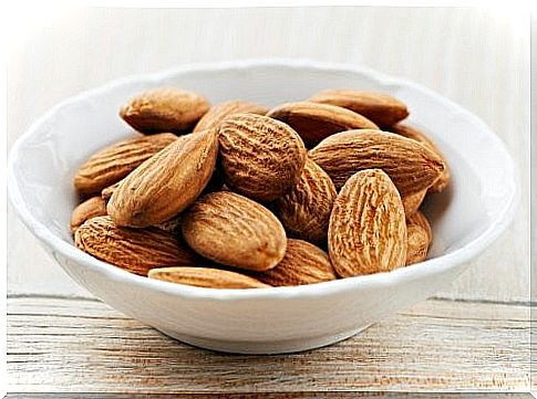 almonds to sleep better