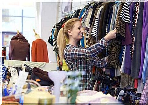 6 tips to get it right when buying secondhand clothes