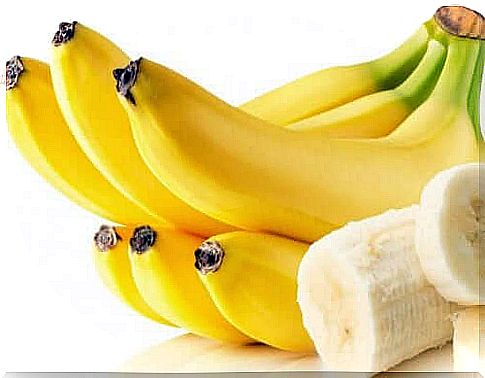 Banana can be used to care for your dry hair