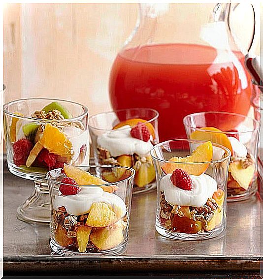 YOGURT-CON-FRUITS