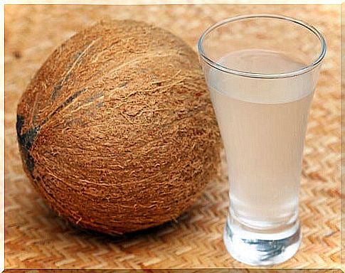 Coconut water to treat colitis