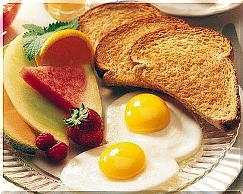 A good breakfast every day helps to prolong your life