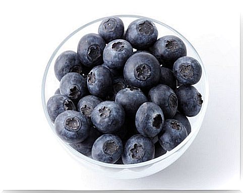 Blueberry is one of the natural diuretics