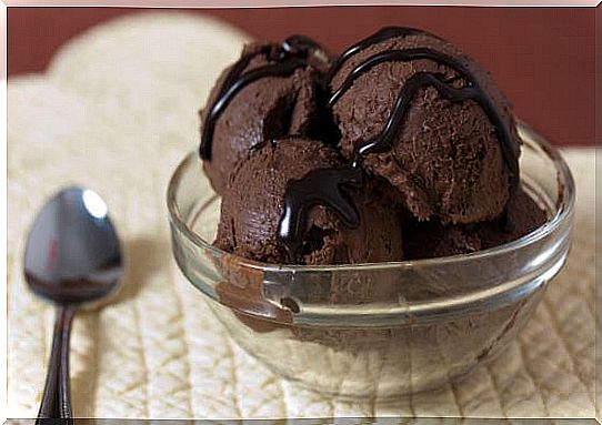 homemade chocolate ice cream