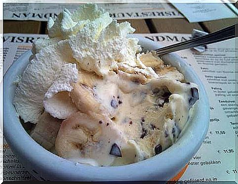 homemade ice cream with cookies