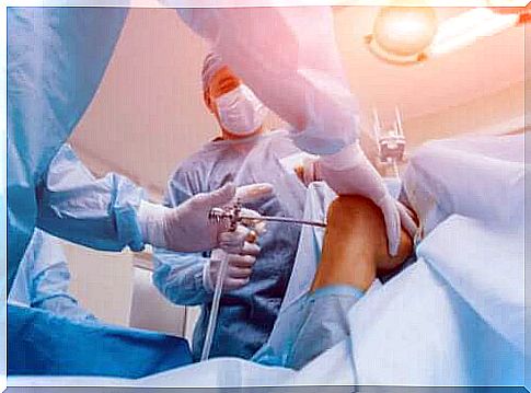 Knee Surgery: What Are the Risks?