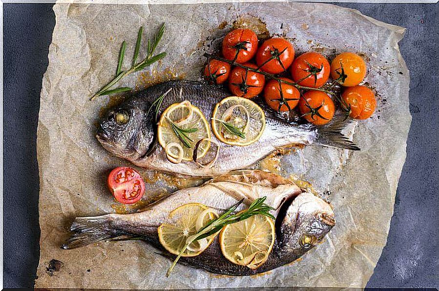 Prepare exquisite fish roasted in their juices