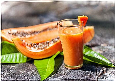 Papaya Juice to Treat Constipation