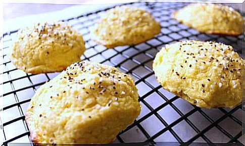 sesame biscuits