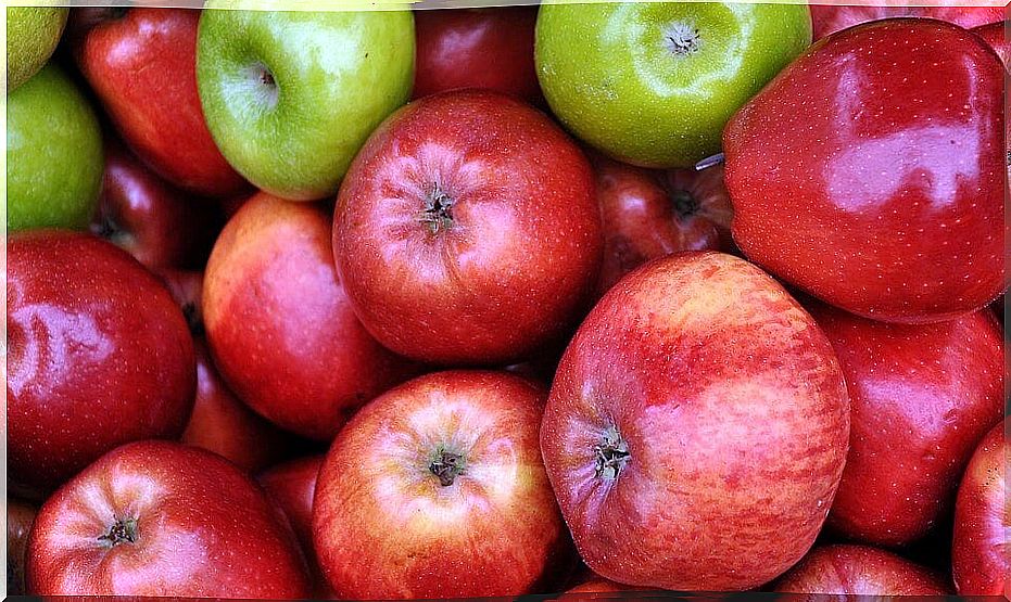 Eating apples helps treat hypertension