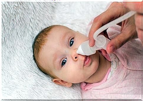 cleaning a baby's nose